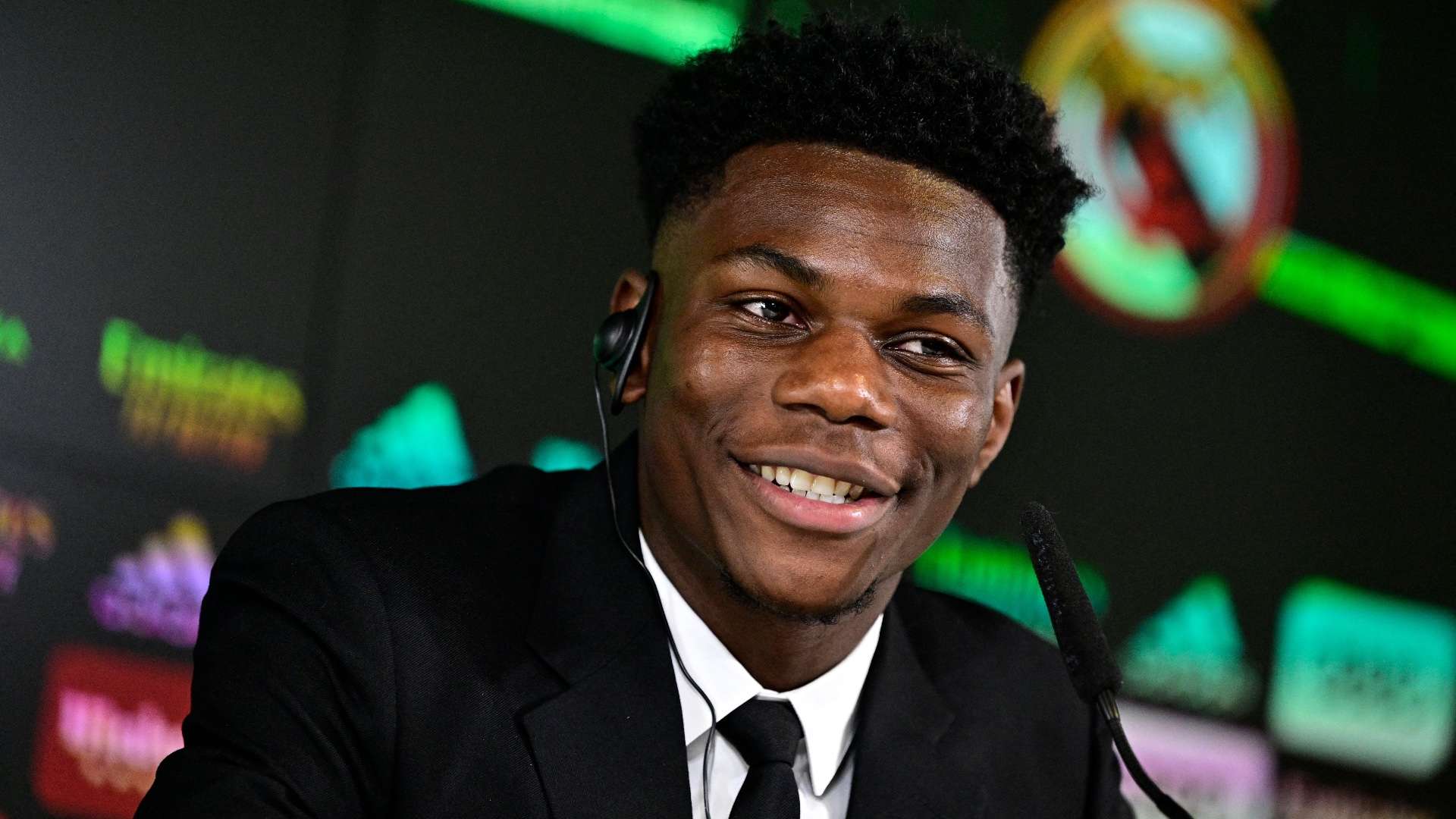 中国足协与法国足协在北京会谈并签署合作备忘录