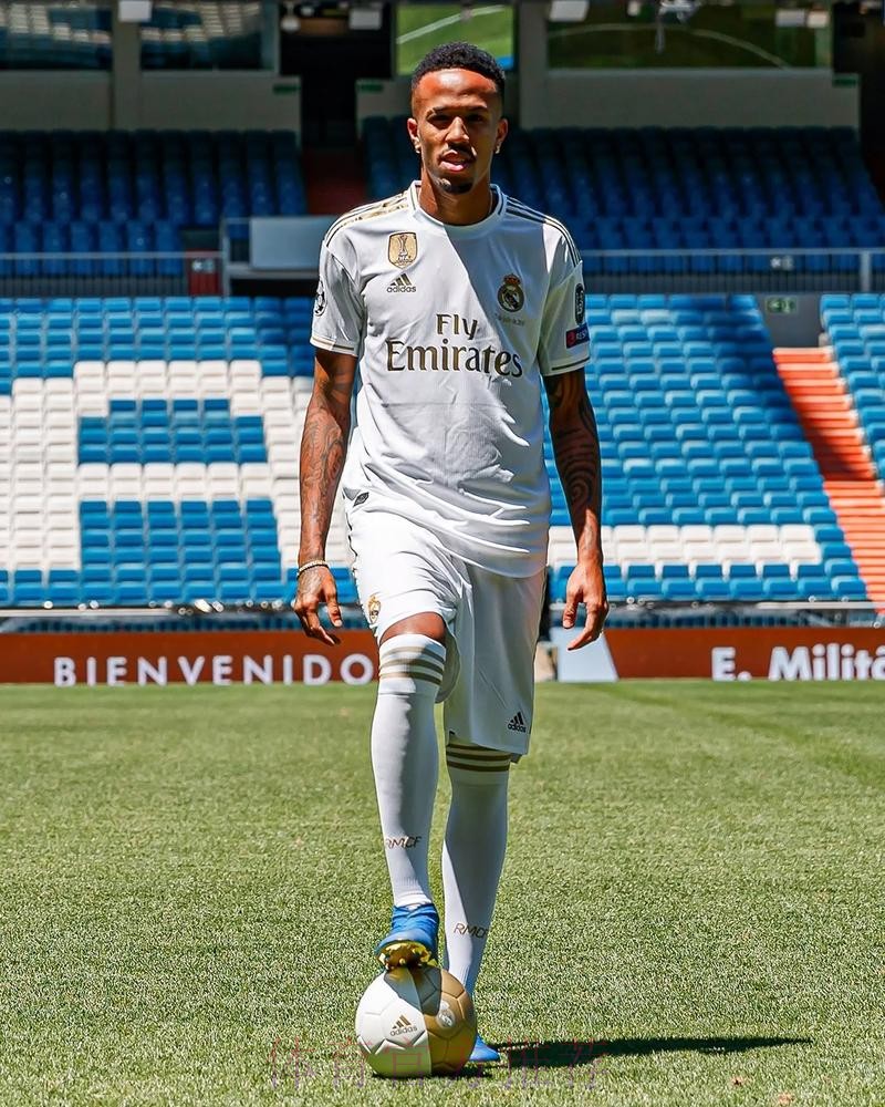 马卡:米利唐加盟皇马六个赛季 已成长为后防核心 马卡:米利唐加盟皇马六个赛季 已成长为后防核心